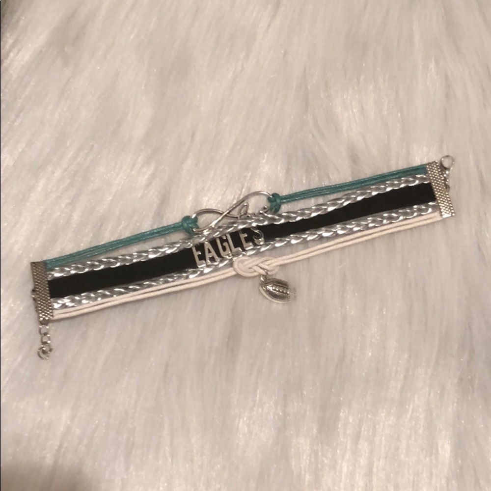 Eagles football bracelet (NWT)๐ซFIRM ๐ซ - Picture 2 of 4